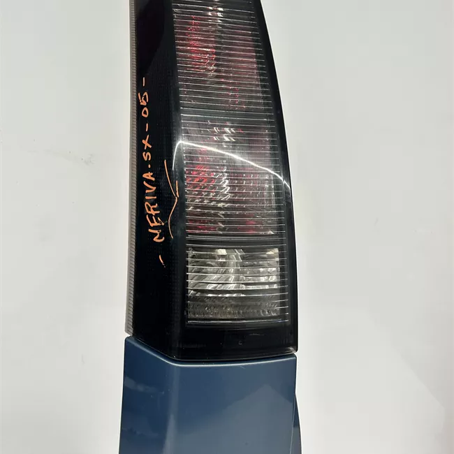 Fanale posteriore sinistro