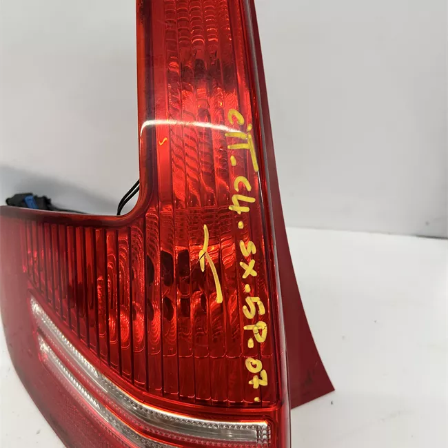 Fanale posteriore sinistro