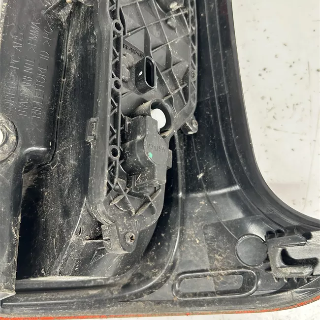 Fanale posteriore sinistro