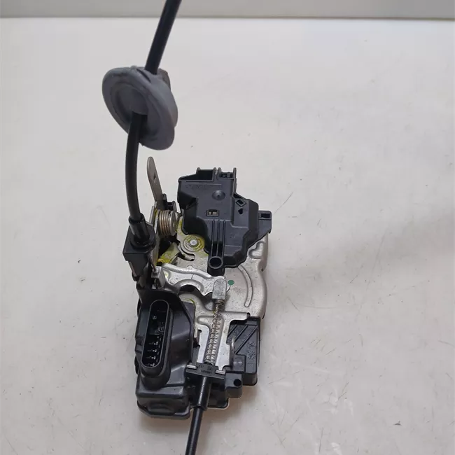 Serratura porta anteriore destra con bloccaggio chiusura