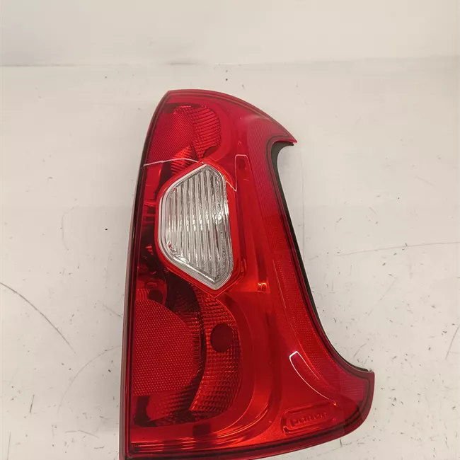 Fanale posteriore destro