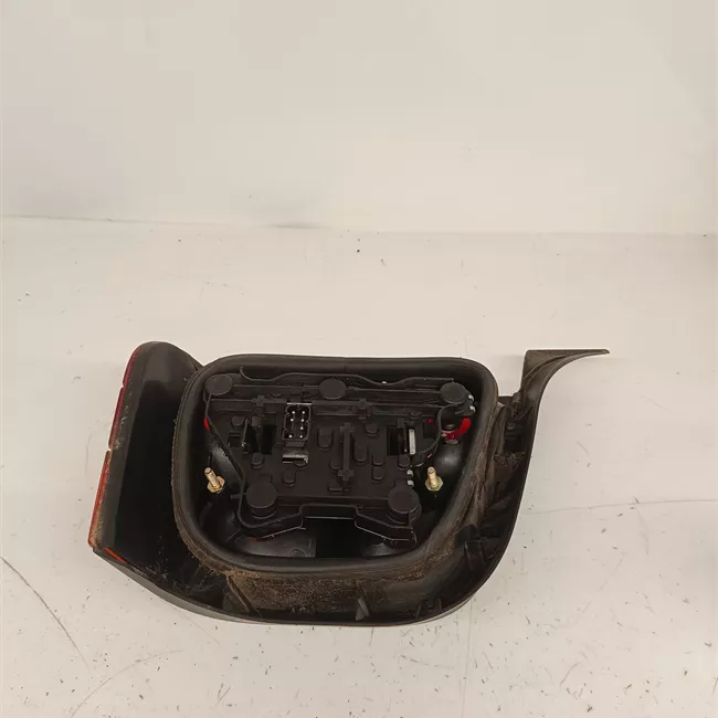 Fanale posteriore sinistro