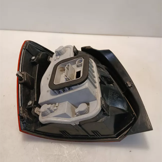 Fanale posteriore destro AL