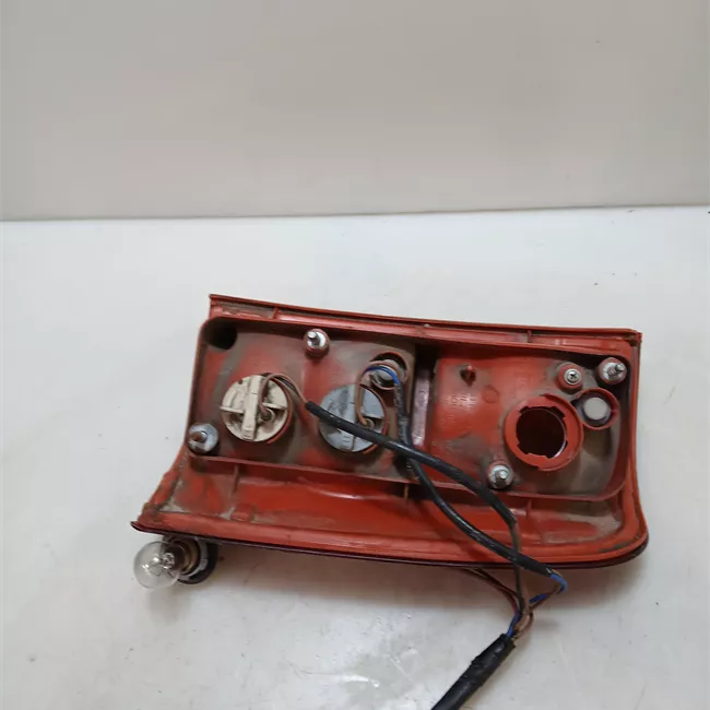 Fanale posteriore sinistro