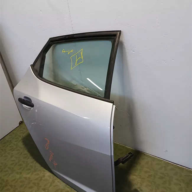 Porta posteriore destra