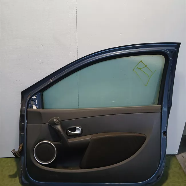 Porta anteriore destra