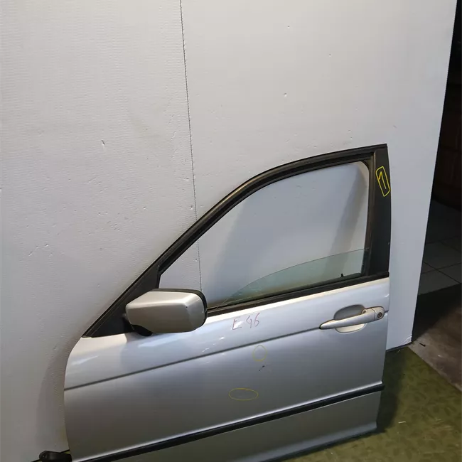 Porta anteriore sinistra