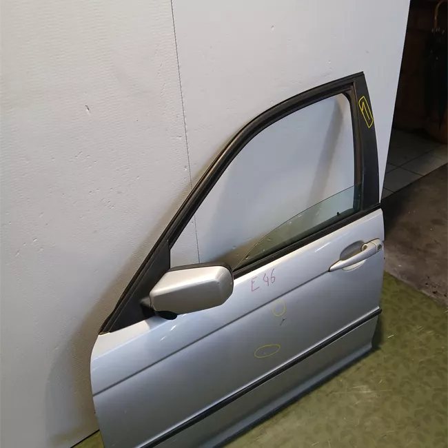 Porta anteriore sinistra