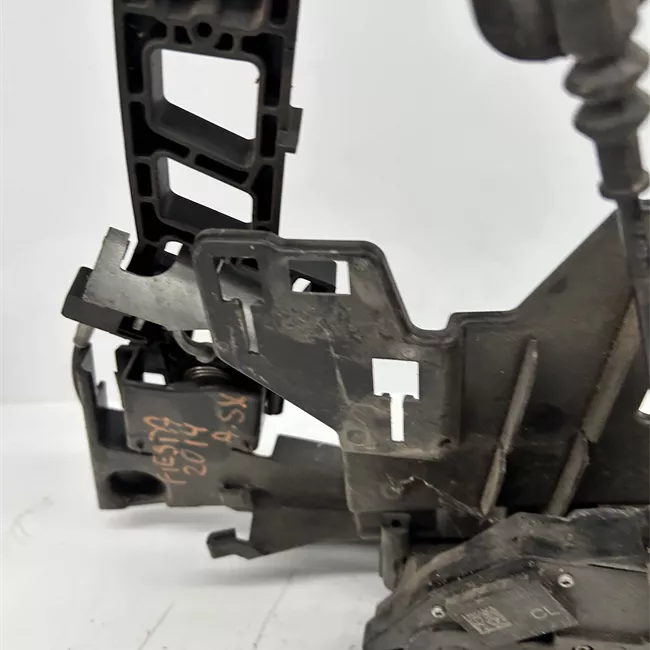 Serratura porta anteriore sinistra