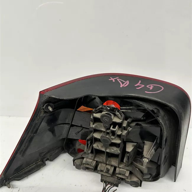 Fanale posteriore destro Oscurato