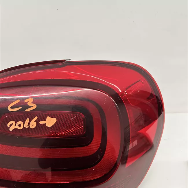 Fanale posteriore destro