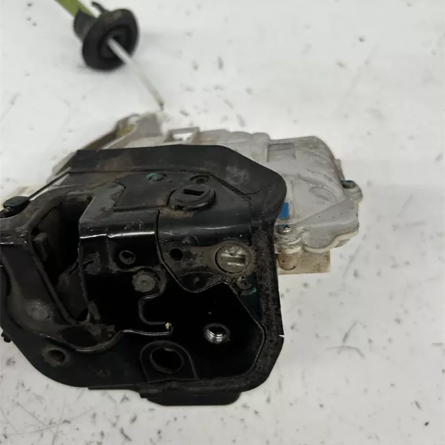 Serratura porta posteriore destra