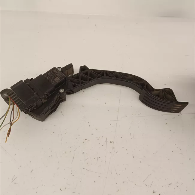 Pedale acceleratore con pedali fissi