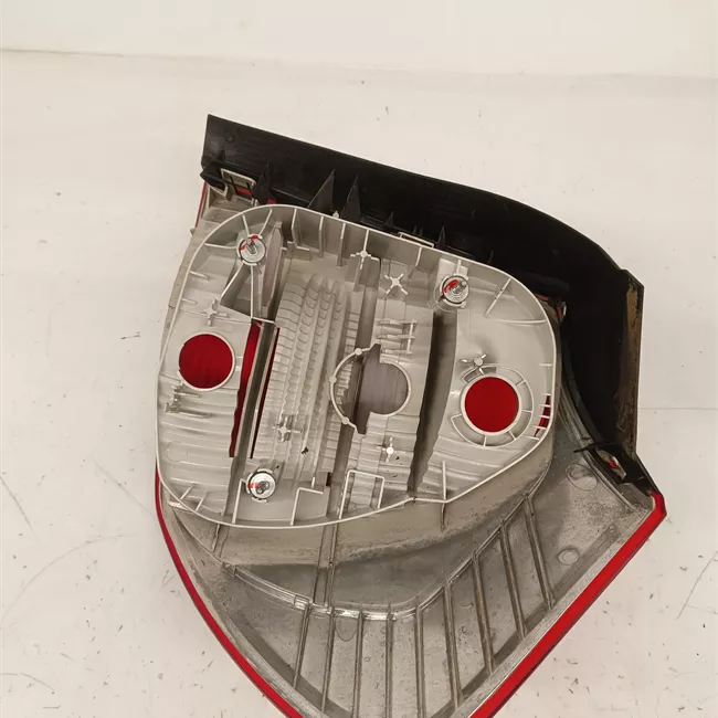 Fanale posteriore sinistro