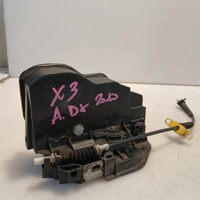 Serratura porta anteriore sinistra