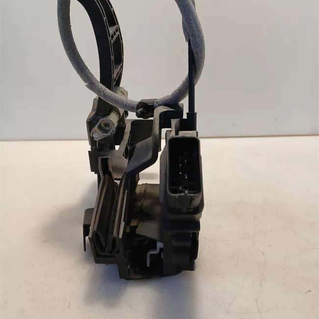 Serratura porta posteriore destra con sistema apertura con telecomando