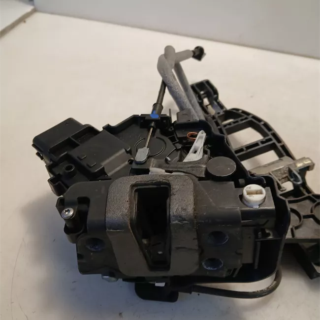 Serratura porta posteriore destra con sistema apertura con telecomando