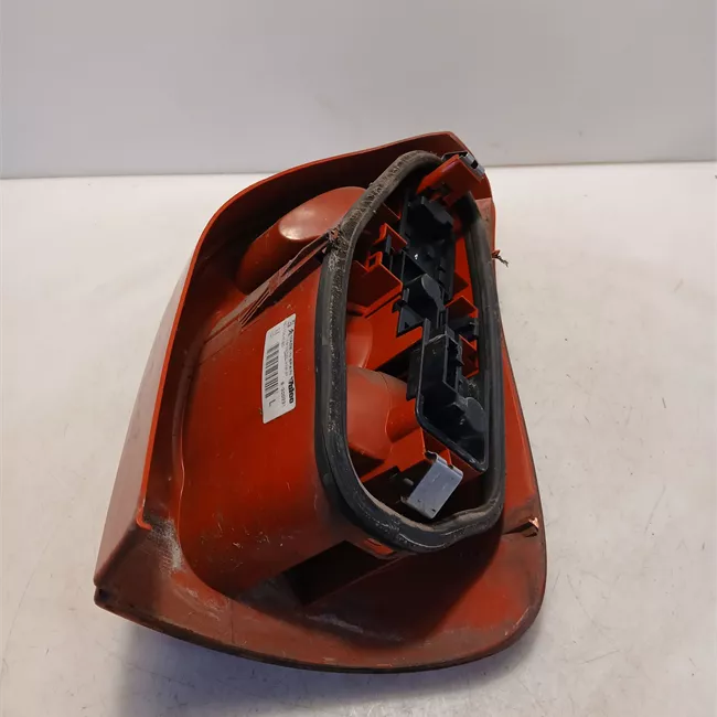 Fanale posteriore sinistro