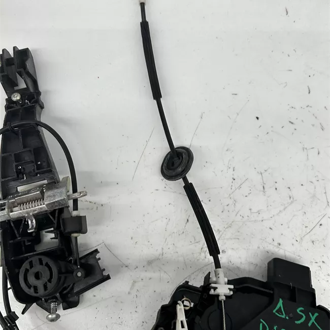 Serratura porta anteriore sinistra