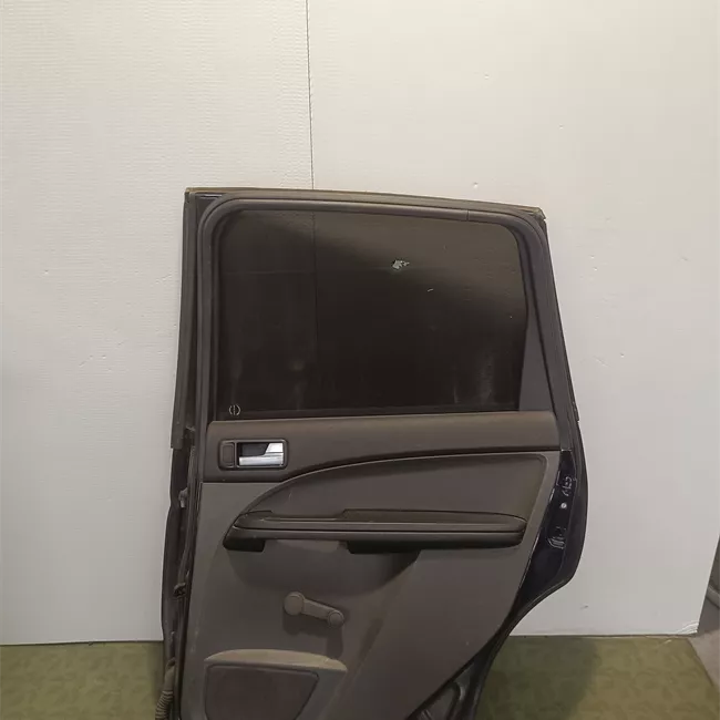 Porta posteriore destra