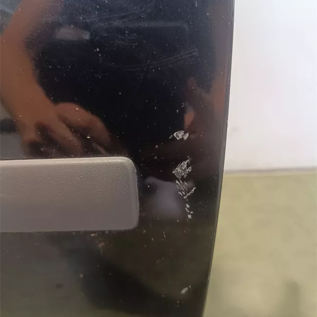 Porta anteriore destra