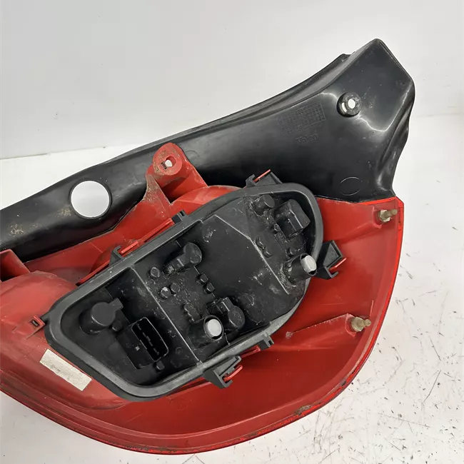 Fanale posteriore sinistro