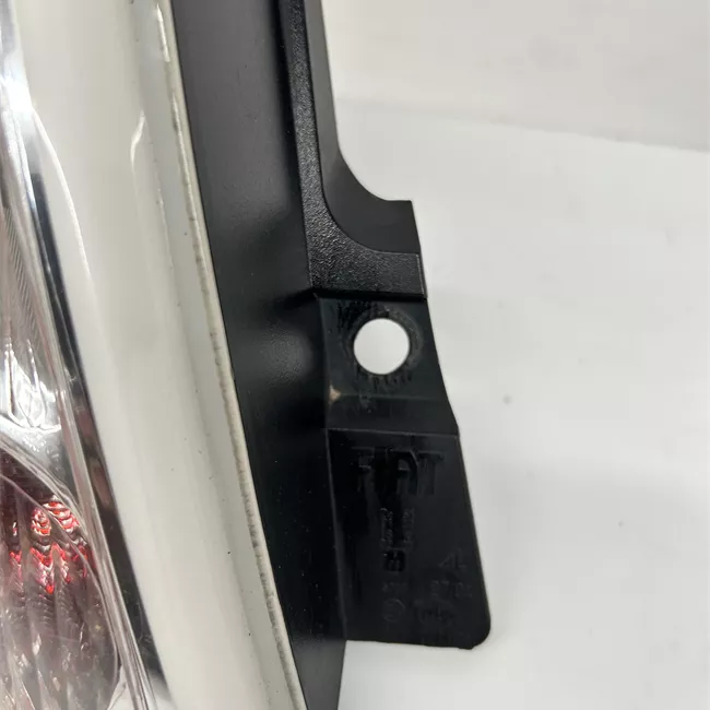 Fanale posteriore sinistro