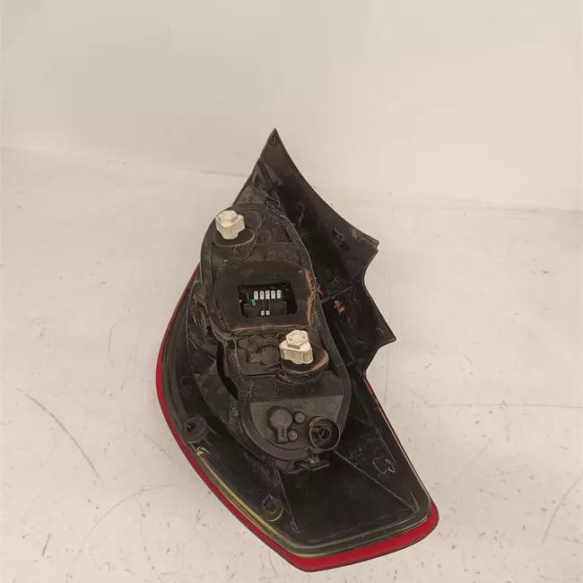 Fanale posteriore sinistro