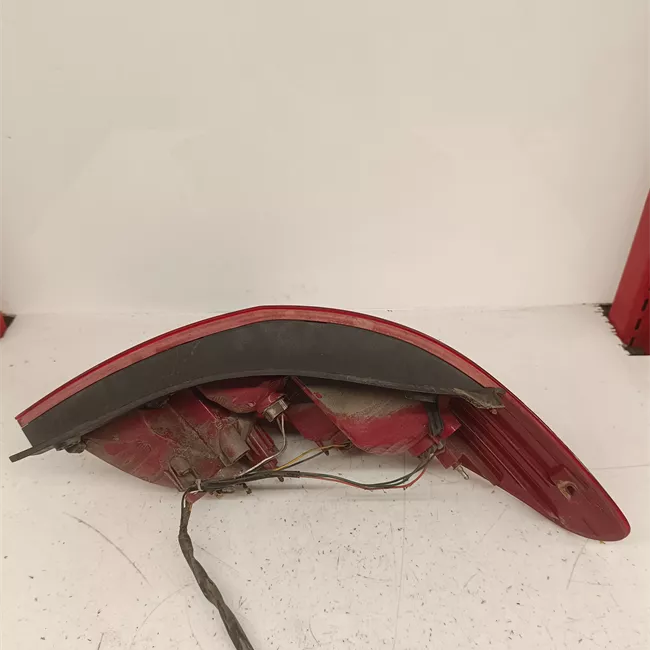 Fanale posteriore sinistro