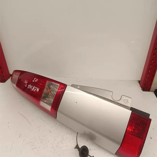 Fanale posteriore sinistro