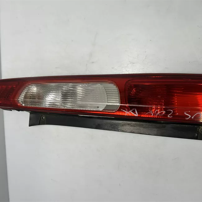 Fanale posteriore destro con lampadine