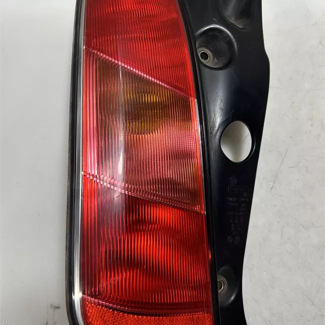 Fanale posteriore sinistro