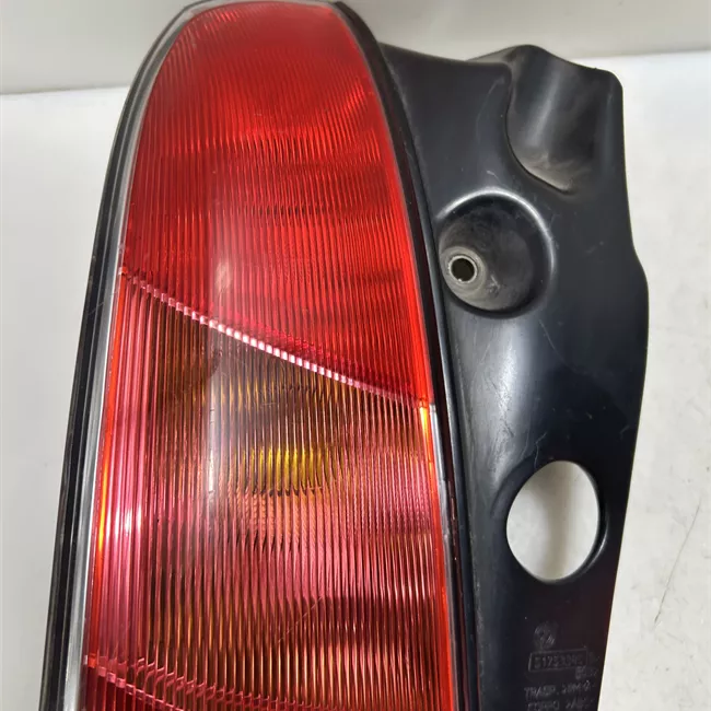 Fanale posteriore sinistro