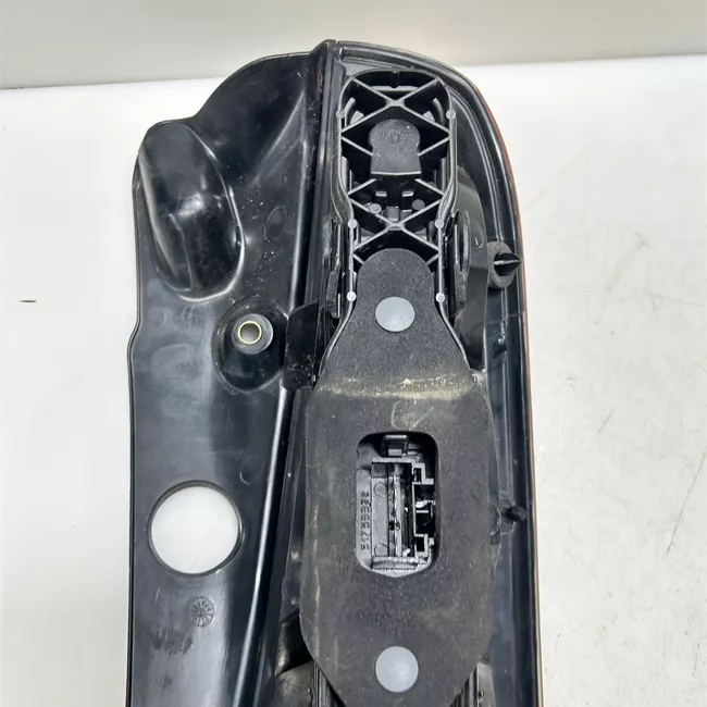 Fanale posteriore sinistro