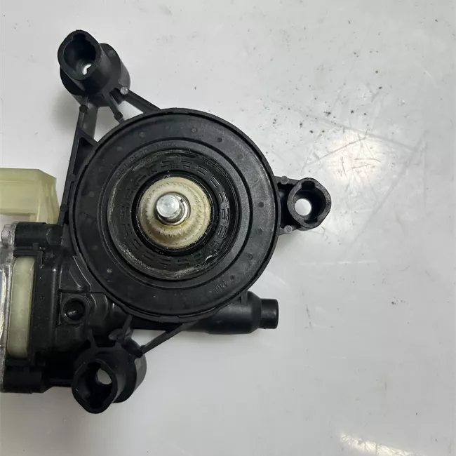 Motorino alzacristallo porta anteriore sinistro