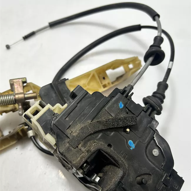 Serratura porta posteriore destra