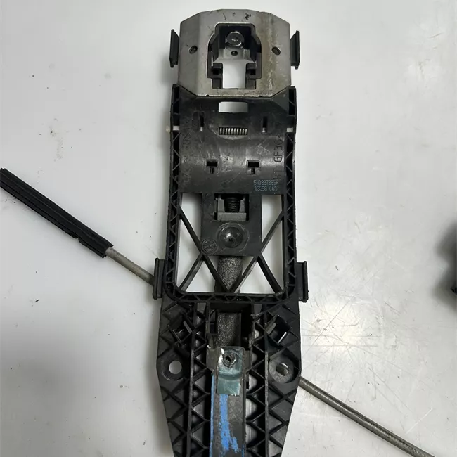 Serratura porta anteriore sinistra con dispositivo sicurezza Safe