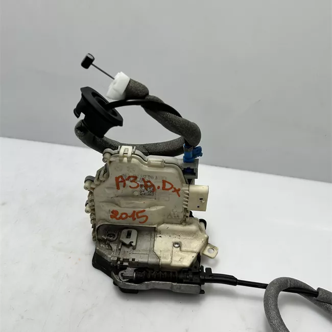 Serratura porta anteriore destra