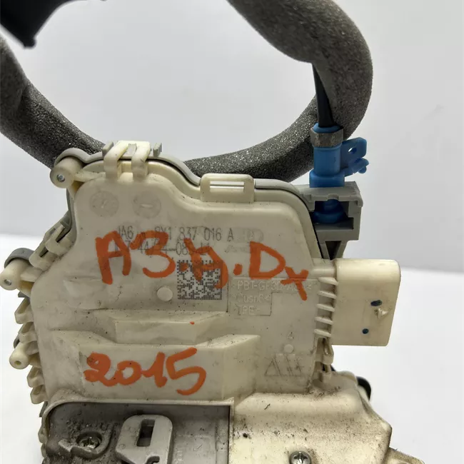 Serratura porta anteriore destra