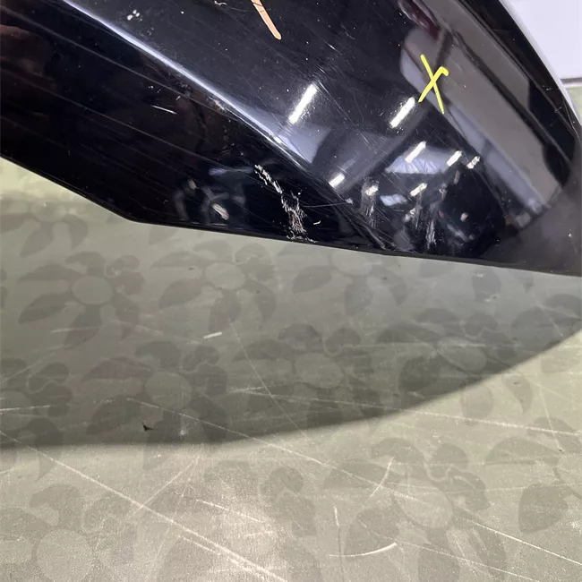 Parafango anteriore destro