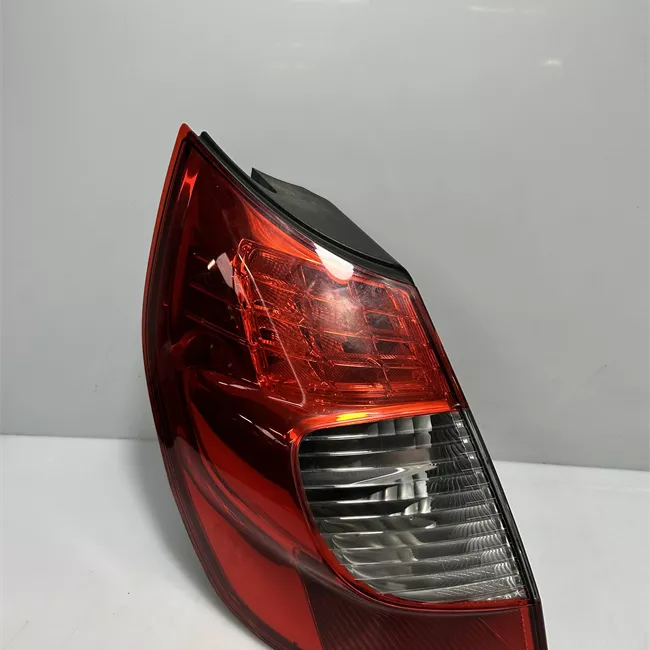 Fanale posteriore sinistro