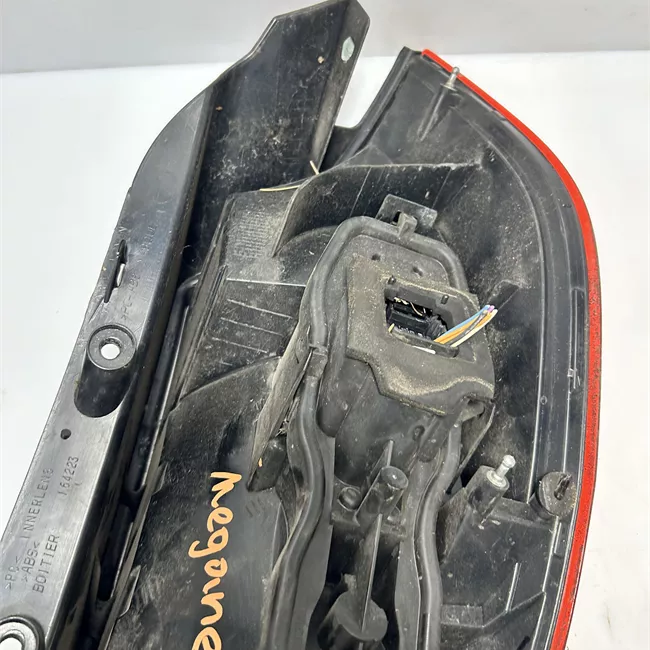 Fanale posteriore sinistro