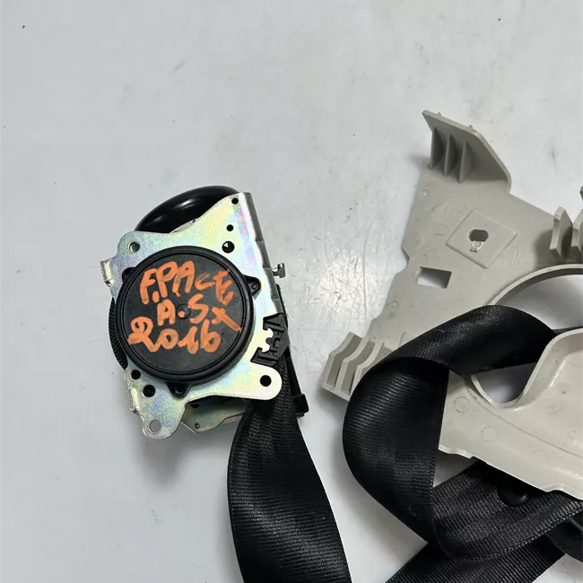 Cintura di sicurezza anteriore sinistra