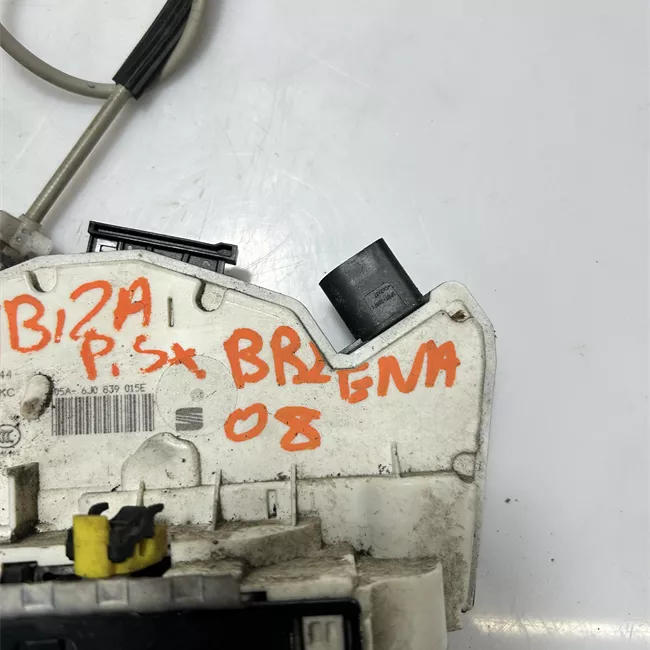 Serratura porta posteriore sinistra con dispositivo sicurezza Safe