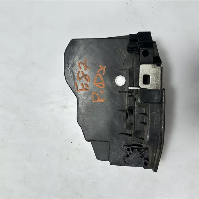 Serratura porta posteriore destra