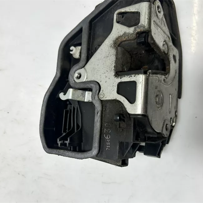 Serratura porta posteriore destra