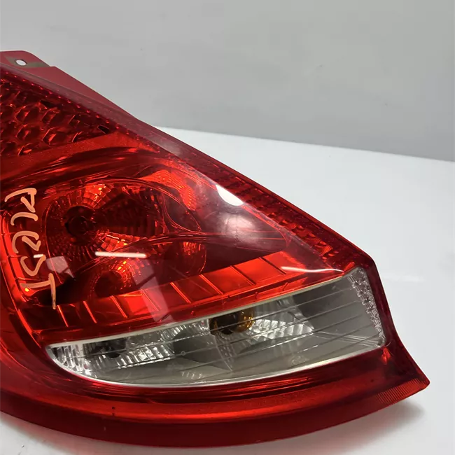 Fanale posteriore sinistro