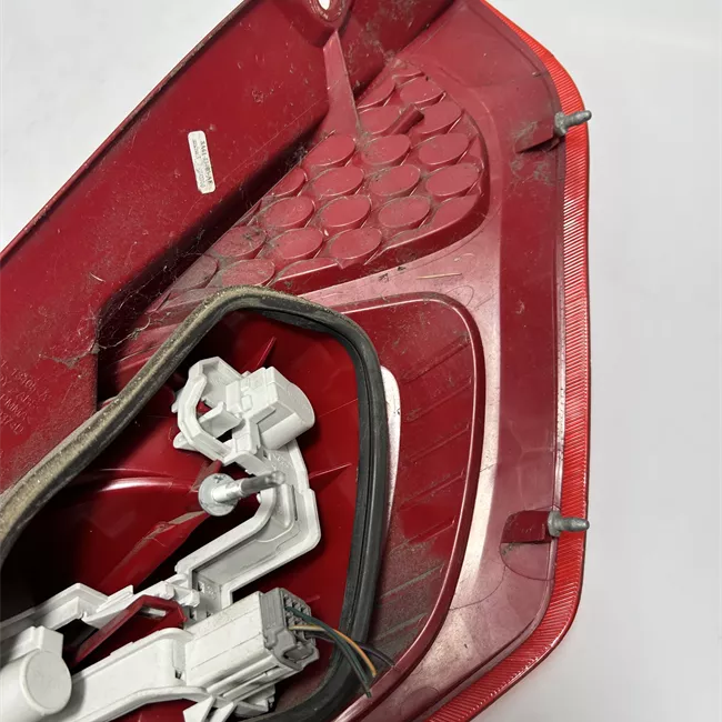 Fanale posteriore sinistro