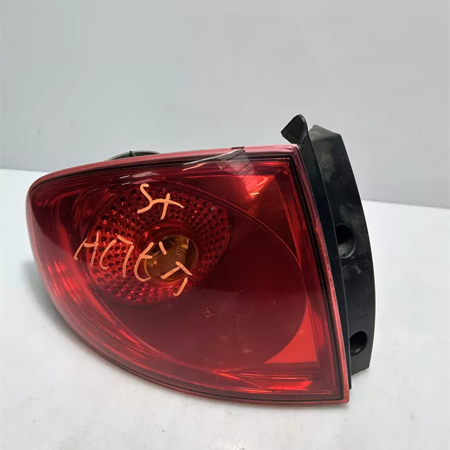 Fanale posteriore sinistro Nero