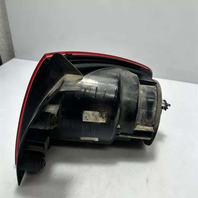 Fanale posteriore sinistro Nero